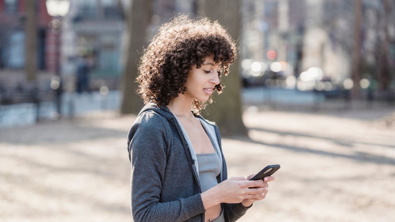 iOS 26 updates and SMS marketing: what businesses should know
