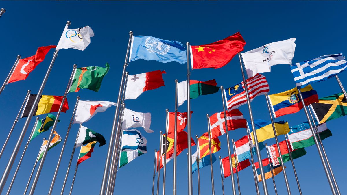 Multilingual email campaigns: Tools & strategies to expand your online brand