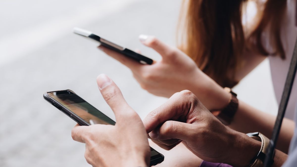 Ways to measure SMS response rates and how to improve them