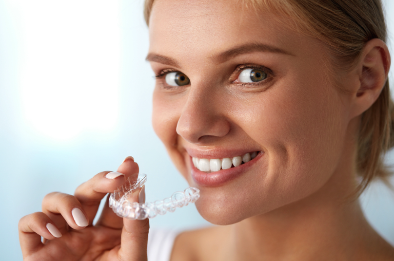 How Houston Invisalign Offers a Modern Way to Straighten Teeth
