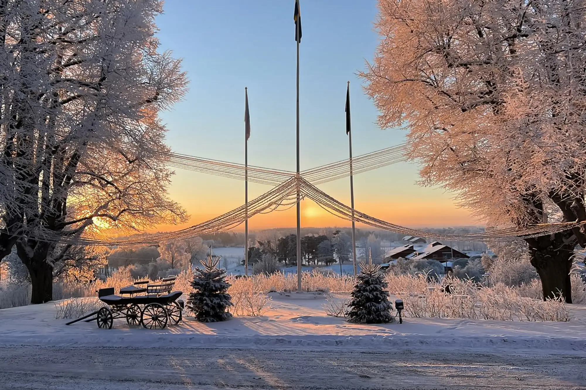 Skaka av er mötesdagen och plocka fram ingenjören i teamet. Med identiska material bygger ni en kälke på en timme och tävlar i ett fartfyllt race.