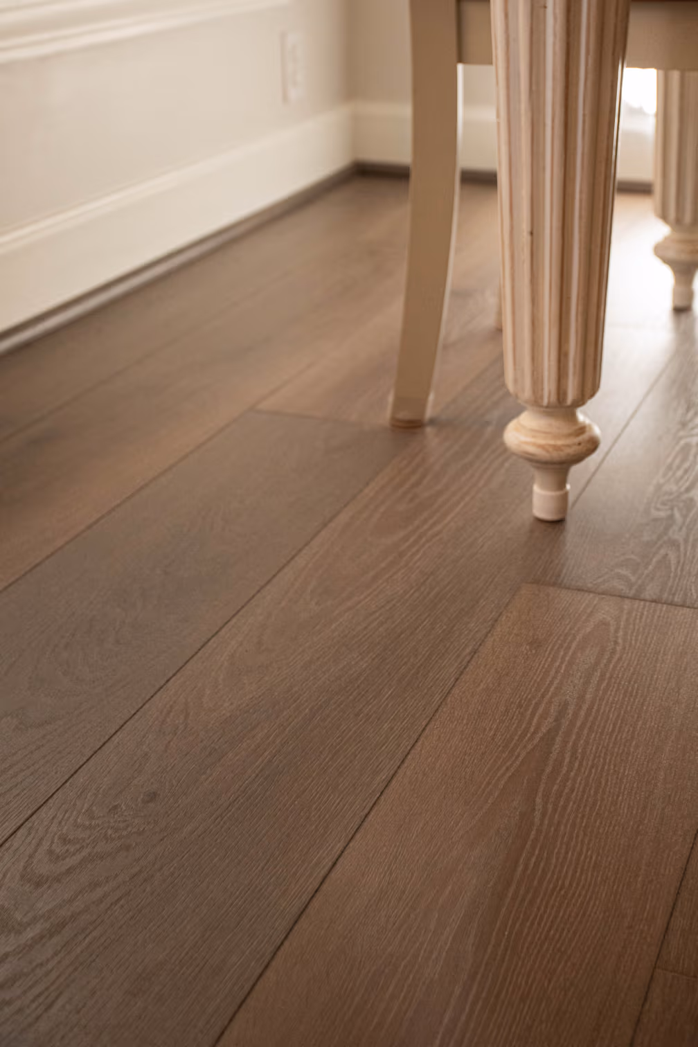 dark brown wood look laminate flooring