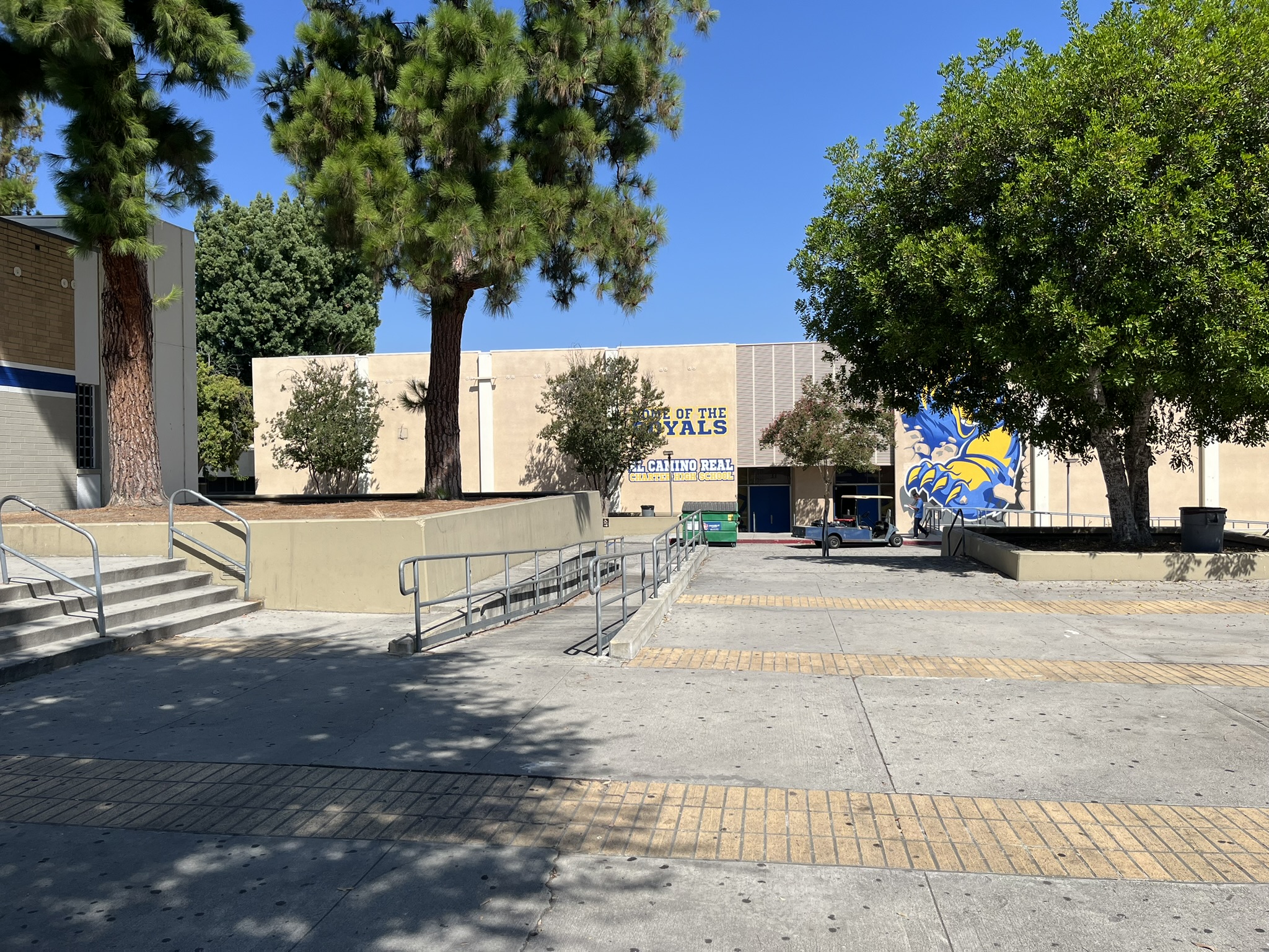 LAUSD El Camino Real Charter High School