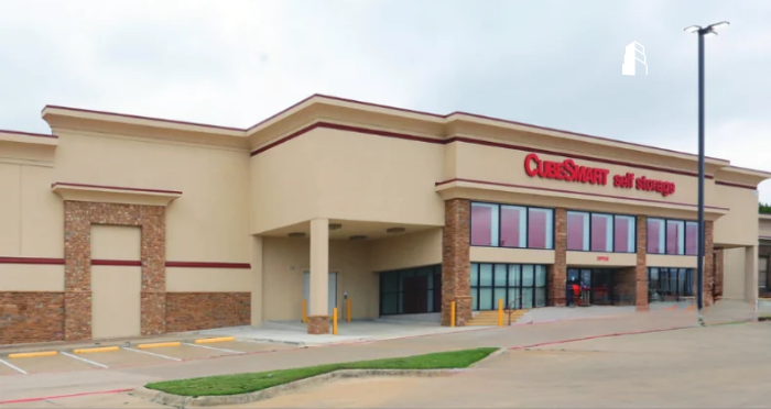 Self storage property in Carrollton, TX