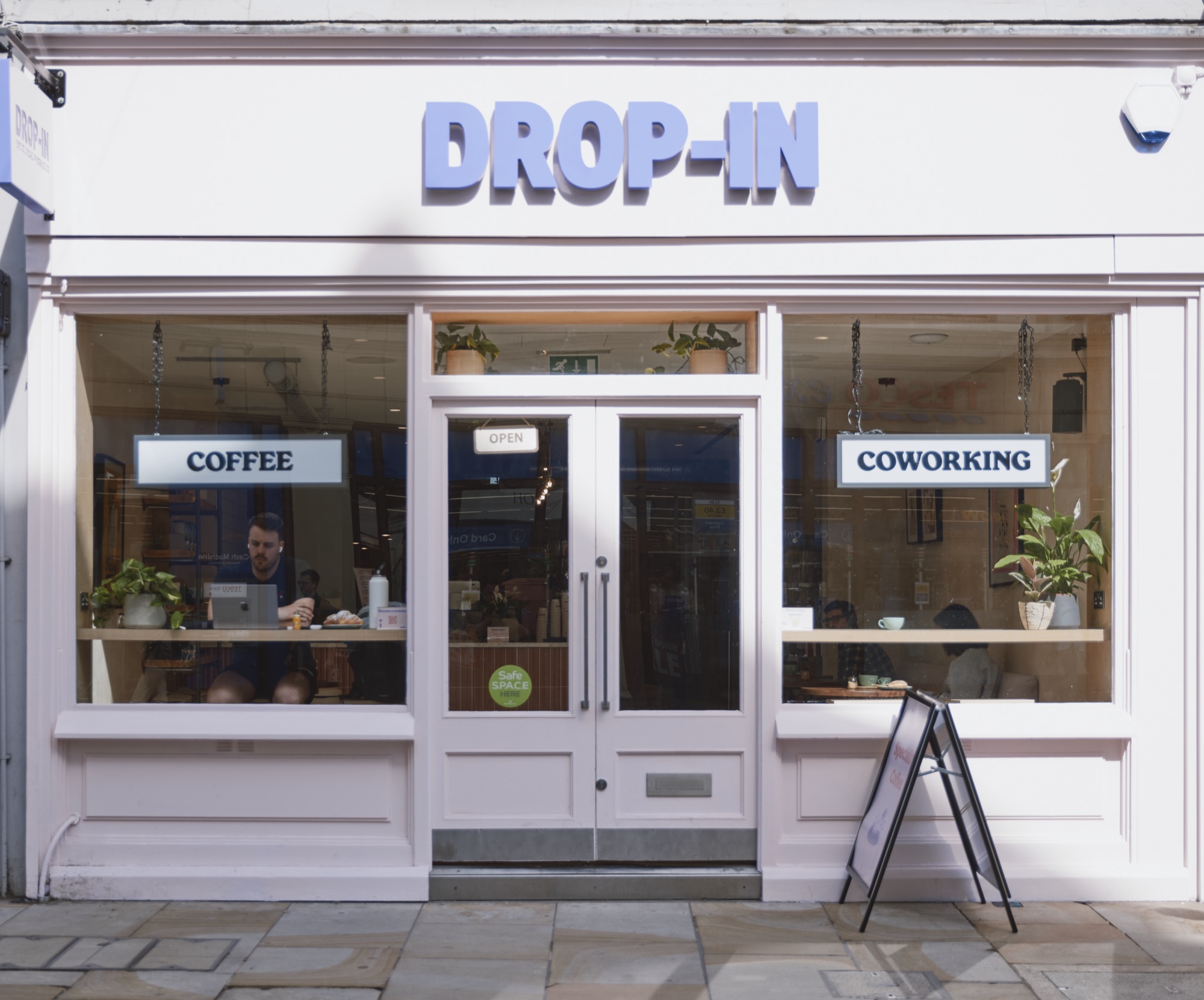 Drop-in Richmond coworking ‚Äî the shopfront on George Street, TW9