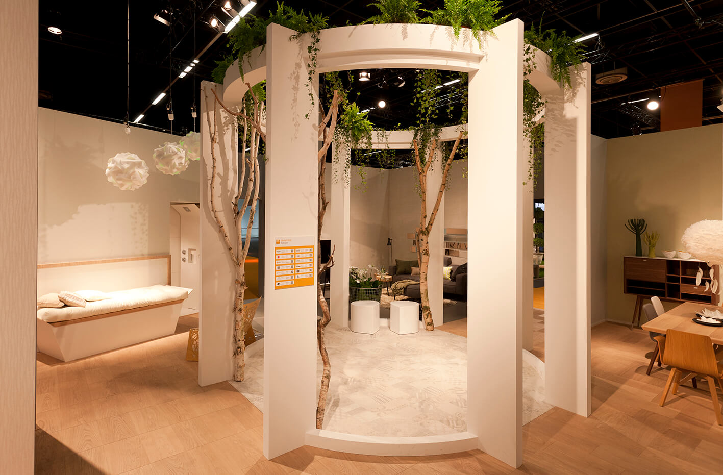 IMM convention installation.