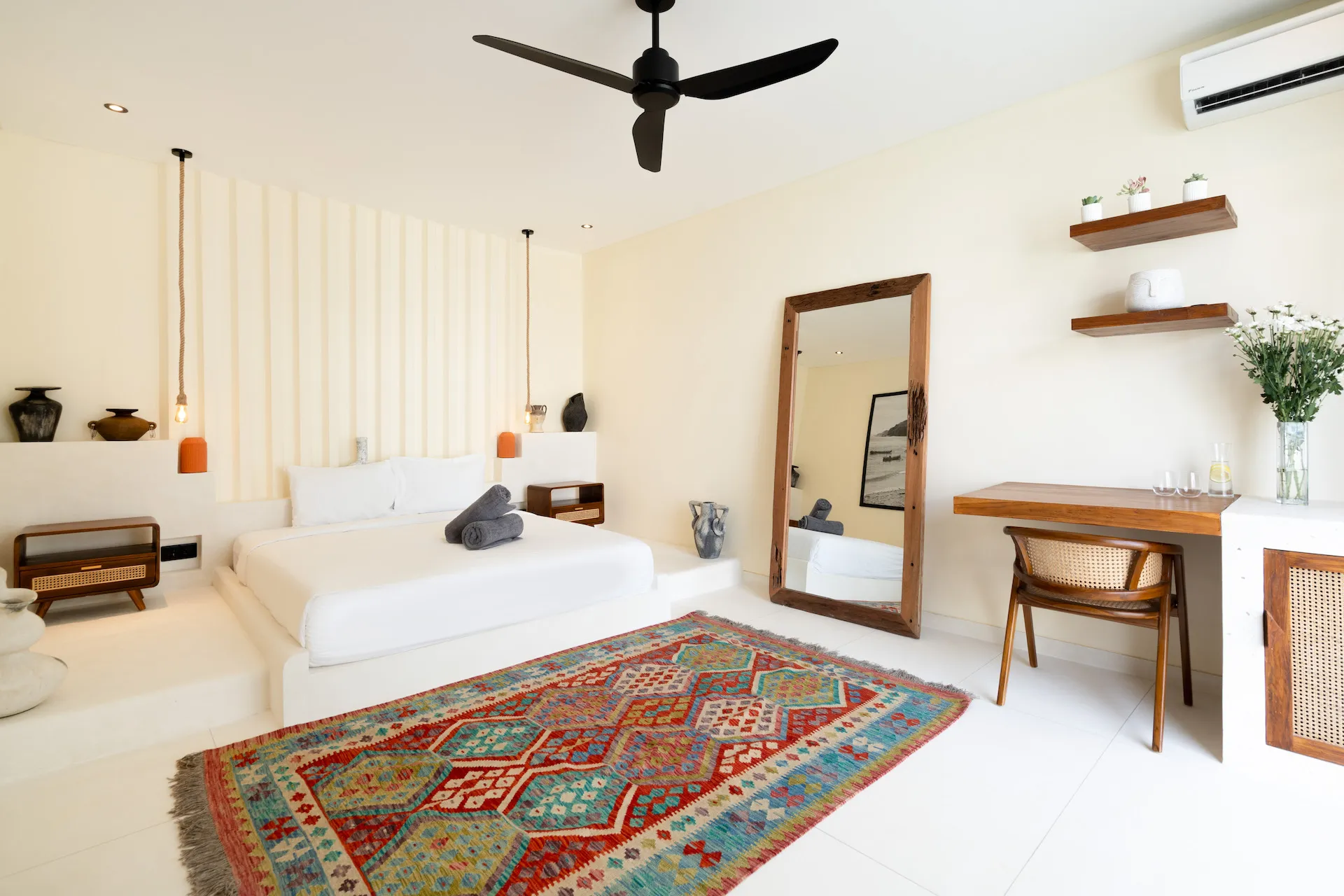ROOM 6, photo 15