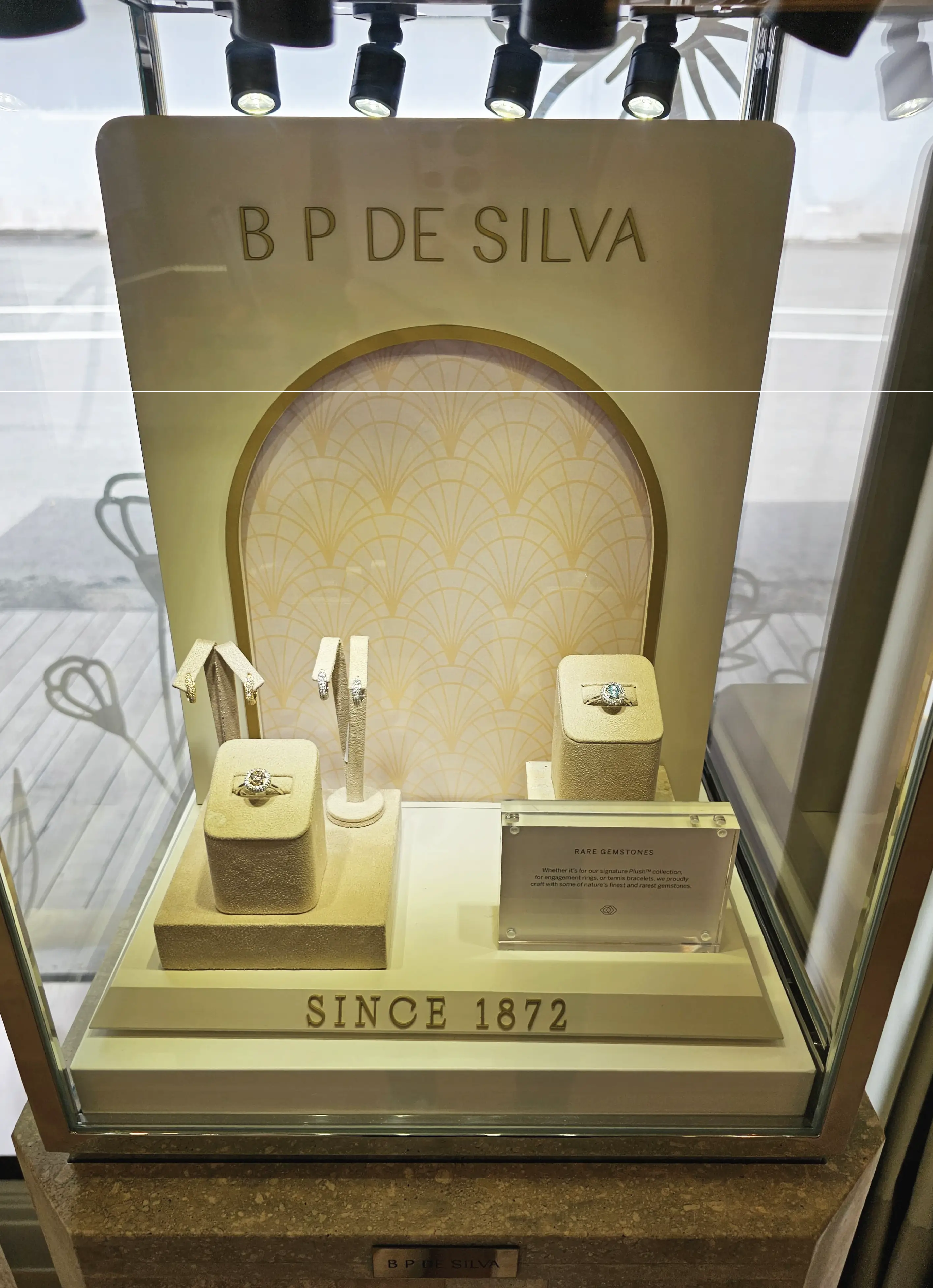 Retail Merchandising Display for fine jewellery brand B.P. de Silva