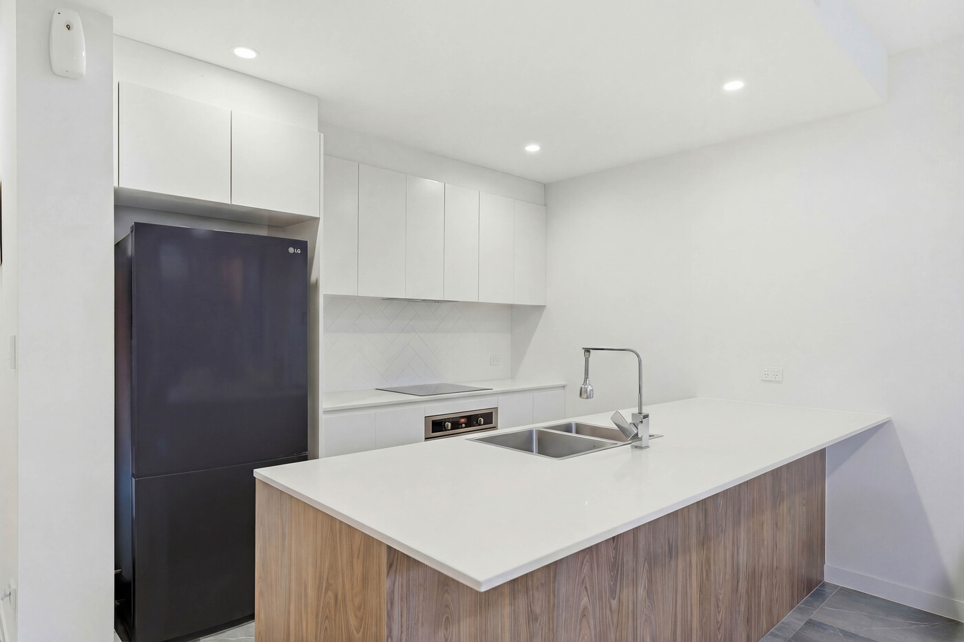 104/8 Meron Street, Southport QLD 4215, Southport - Thumbnail 4