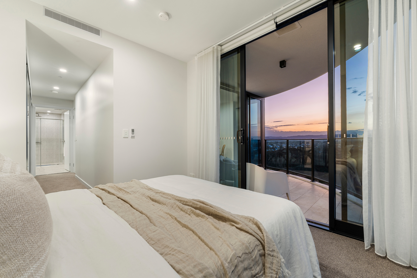 1001/28 Second Ave, Broadbeach QLD 4218, Broadbeach - Thumbnail 4