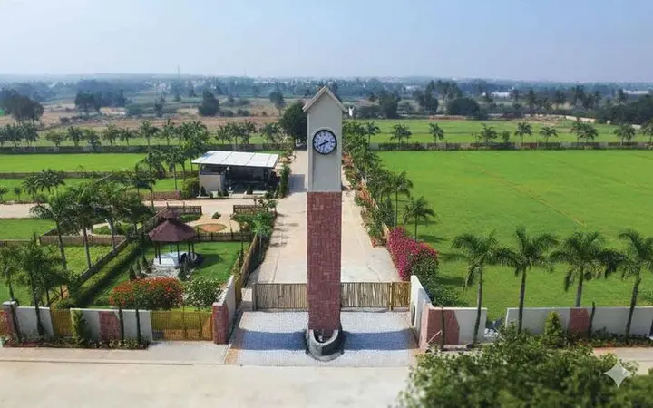 Grand entrance tower at The Glenhart Estates