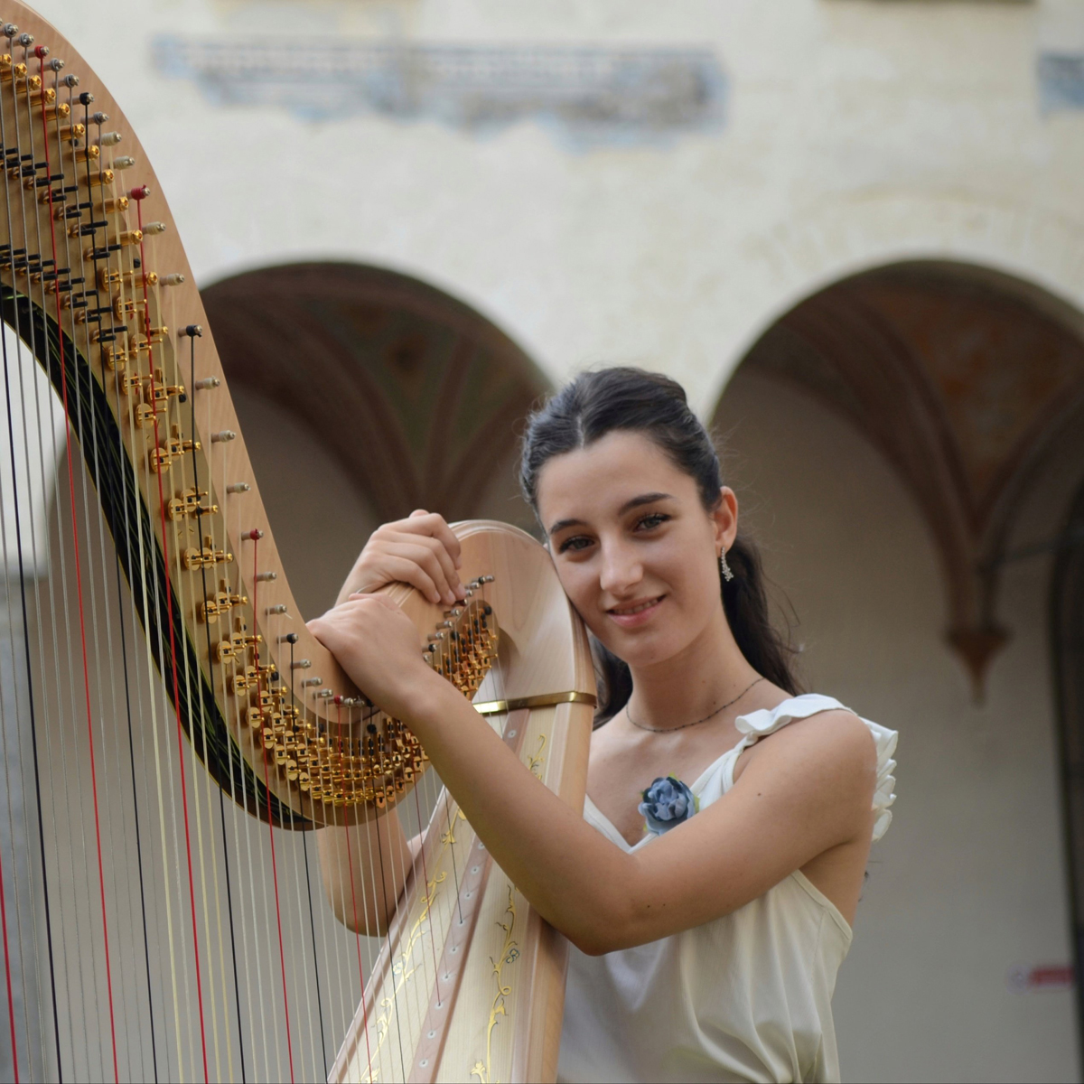 Martina Nifantani, arpa | Inverigo, Teatro Don Costante Cereda