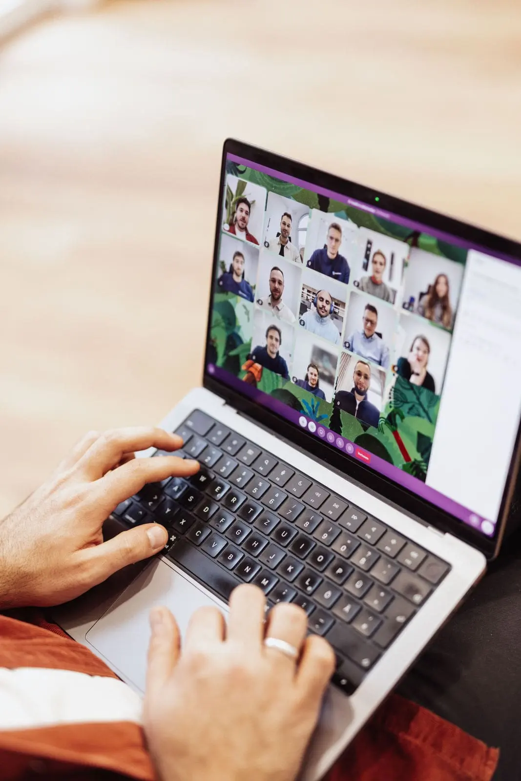 laptopscreen with videocall, Remote First