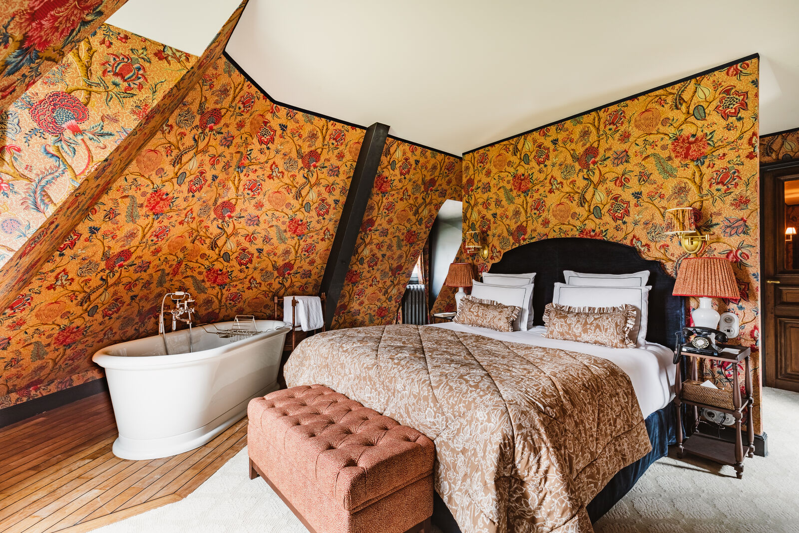 La Singulière Abbaye des Vaux-de-Cernay