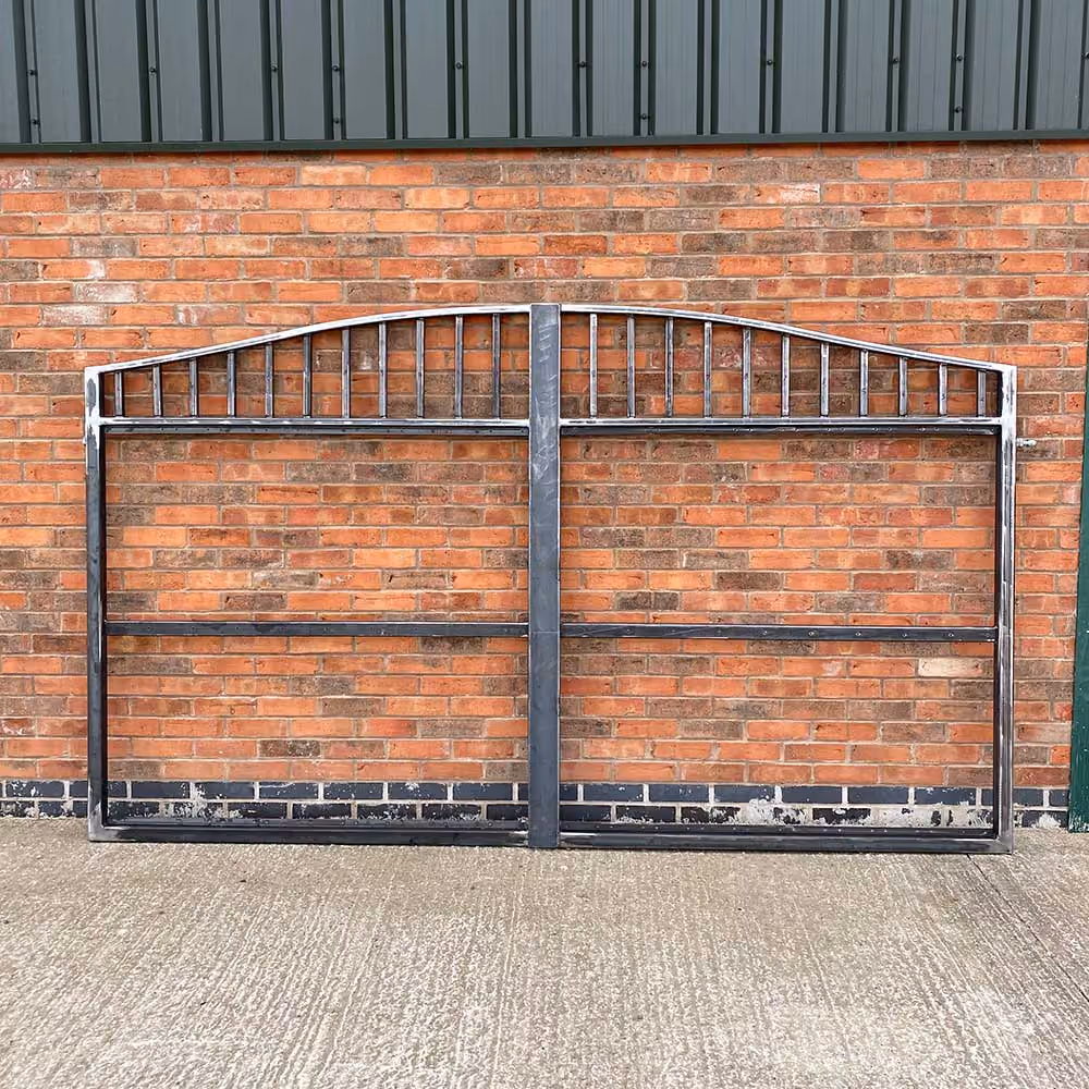 Bespoke driveway gate manufactured by Secure21
