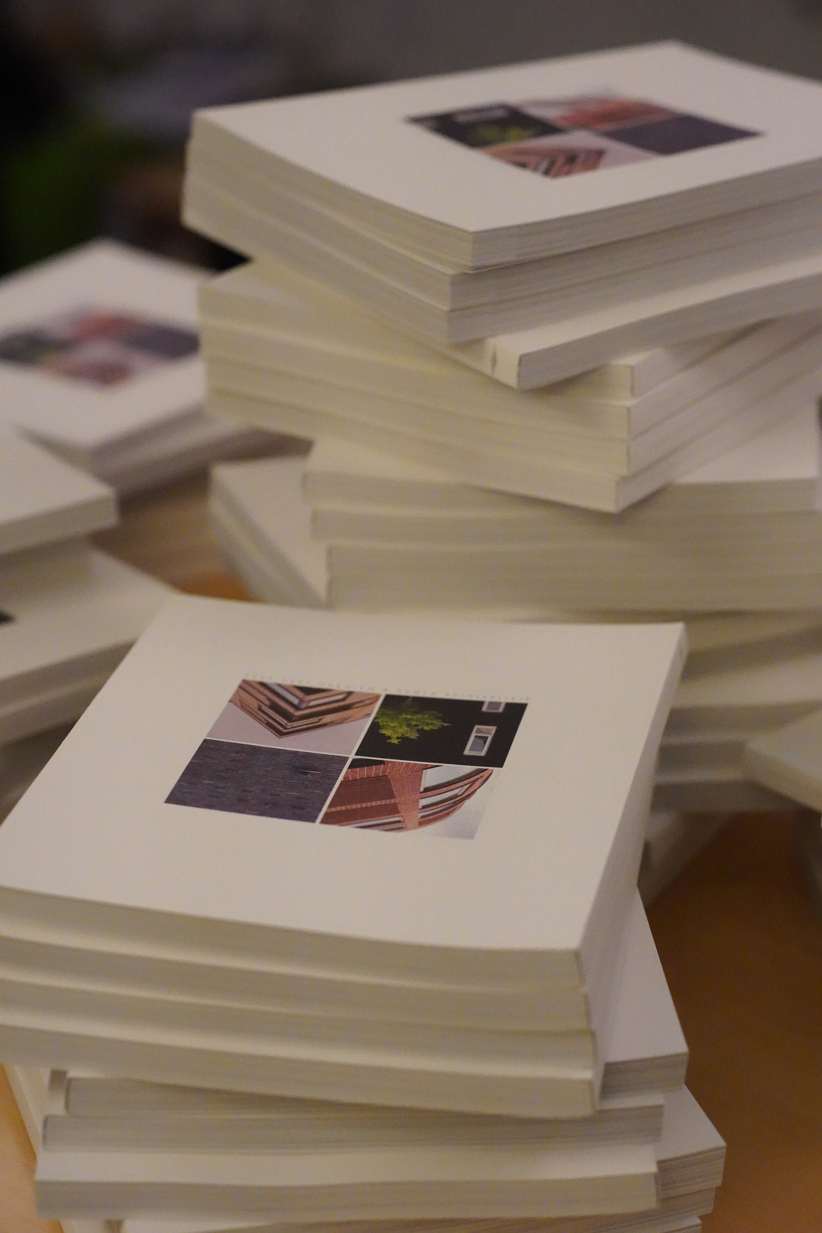 Vind en af vores 30-års jubilæumsbøger 