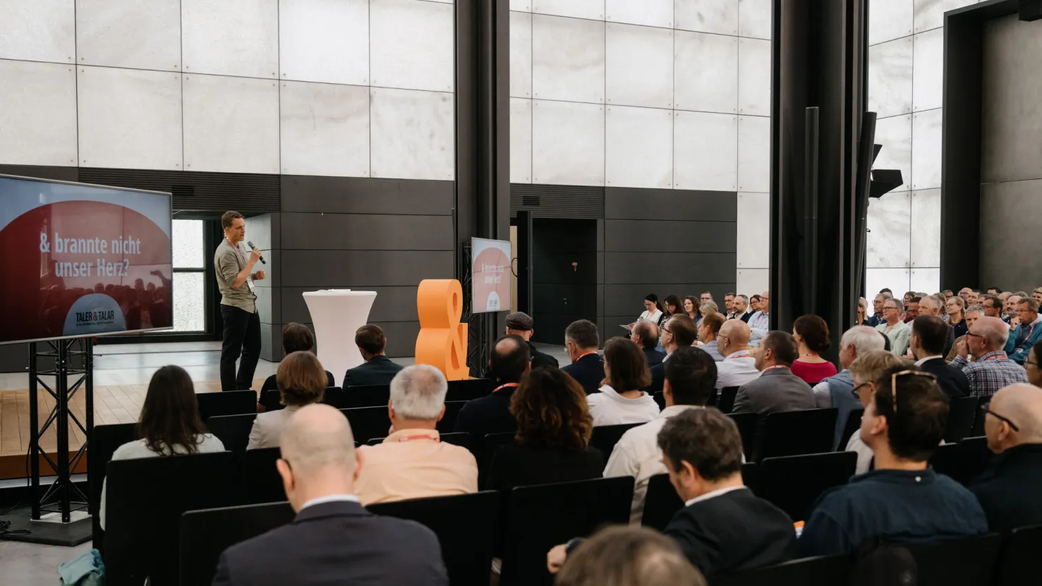 Tobias Siebel auf der Taler und Talar Konferenz