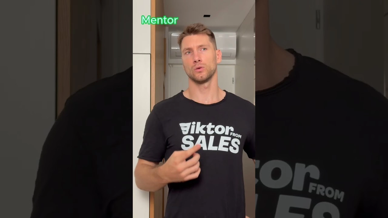 Viktor presenting a workshop.