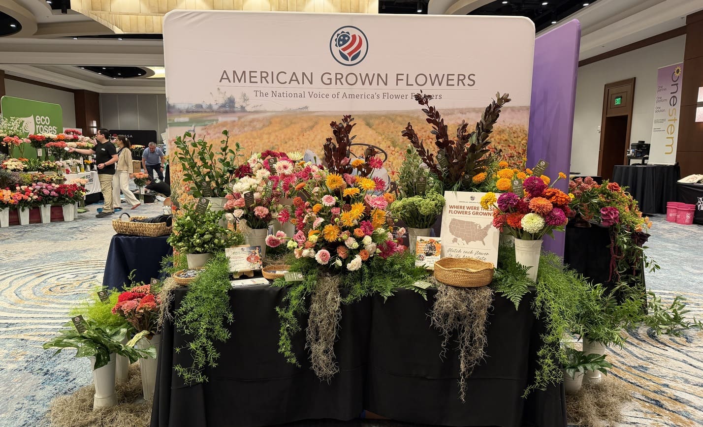 American Grown Flowers booth display at the Society of American Florists' 141st annual convention, featuring flowers and foliage donated by CFG.