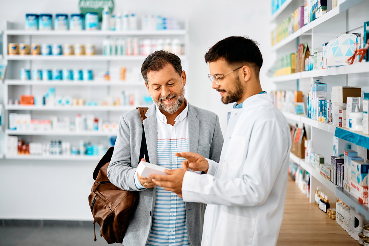 A pharmacist has a one-on-one chat about a patient's unique needs.