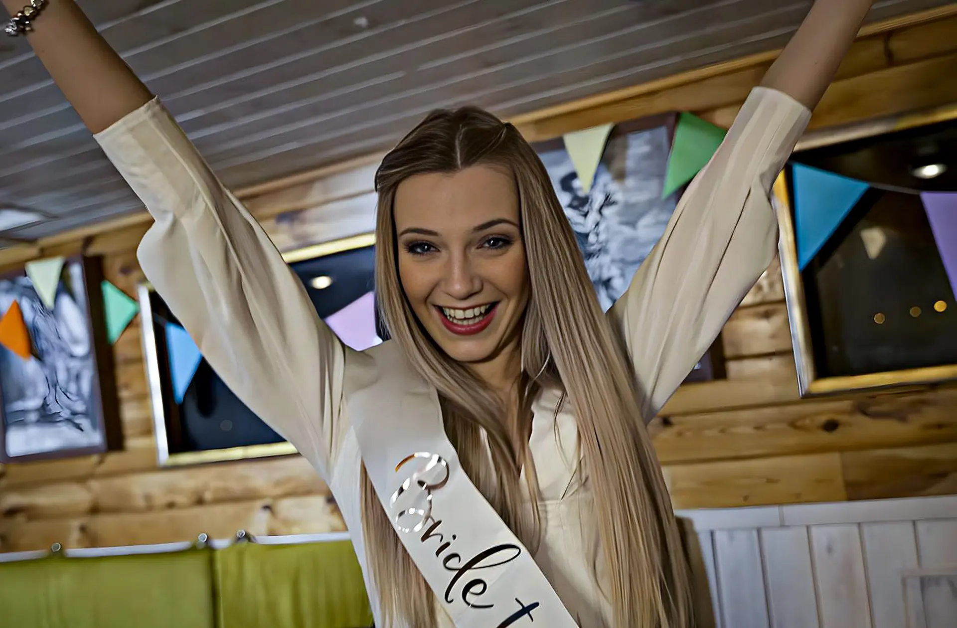 Bachelor and bachelorette celebration on Imago Mundi