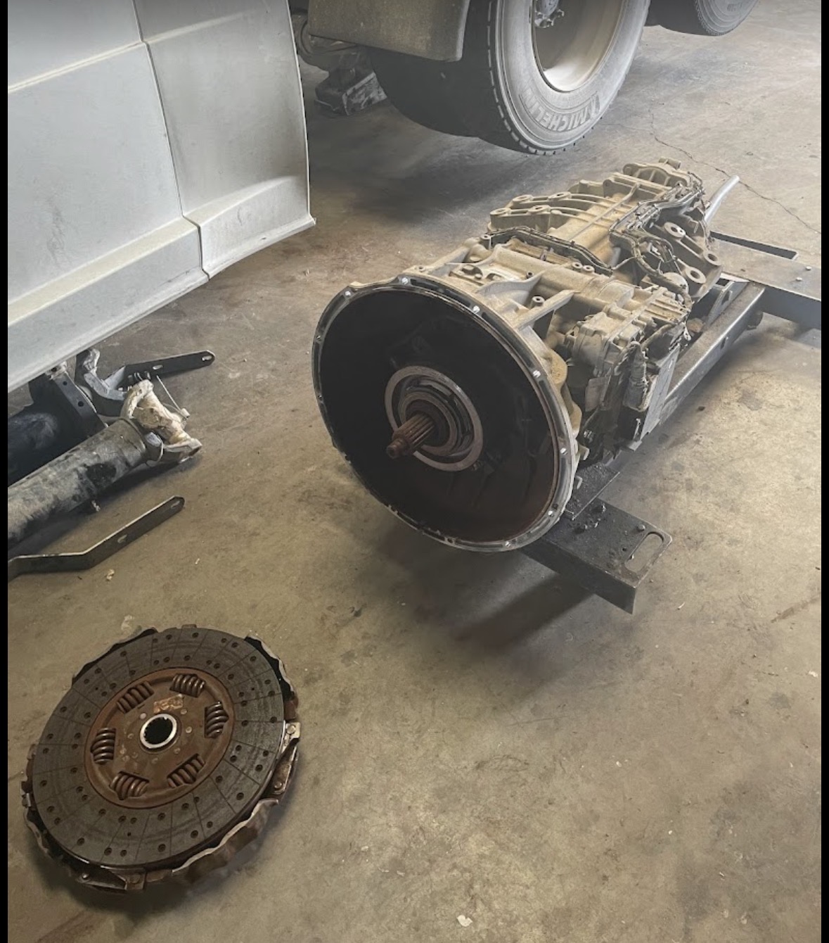 Diesel mechanic performing heavy duty Transmission & Clutch repair in Midland, TX
