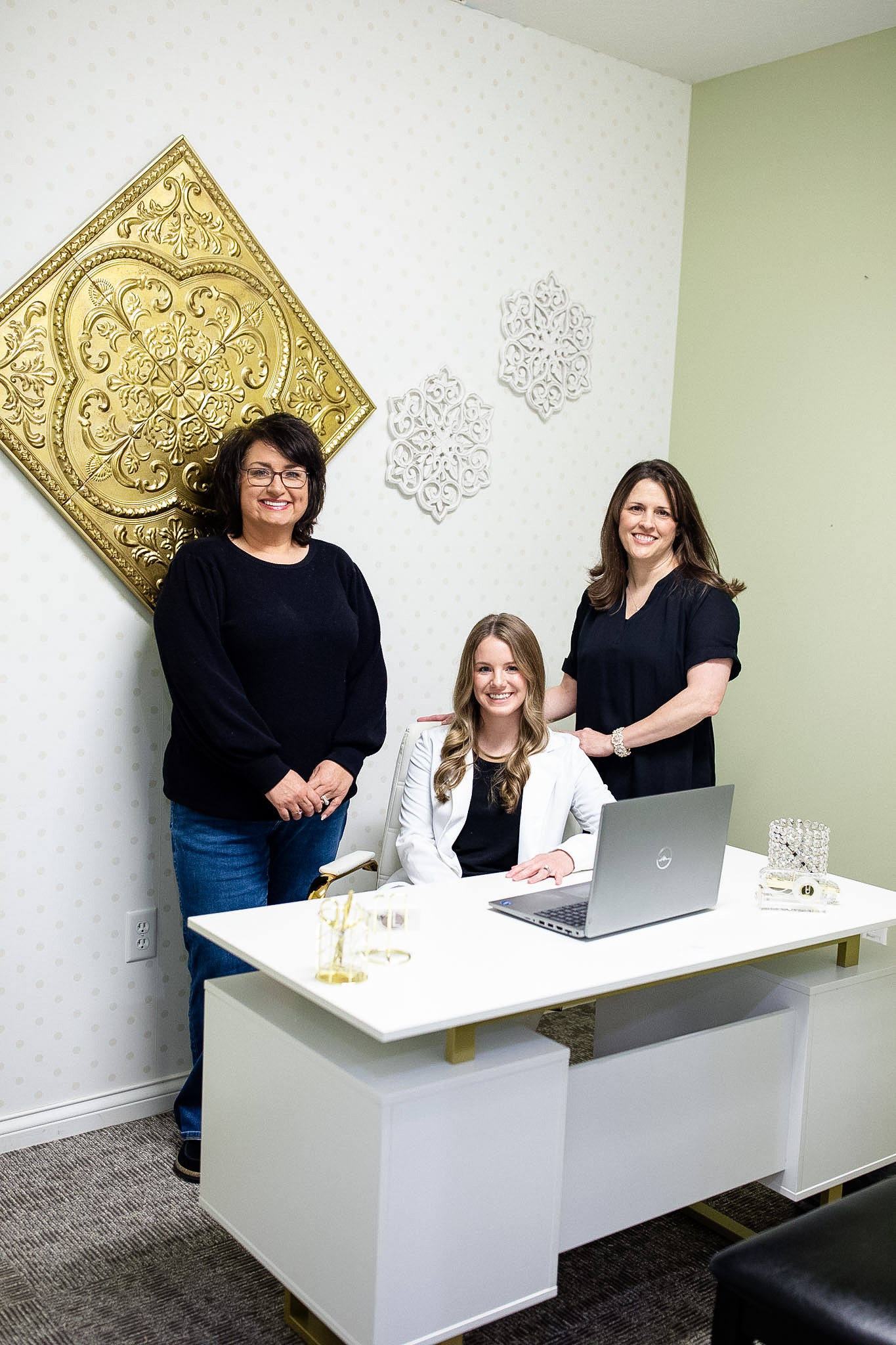 twin lakes family dental office