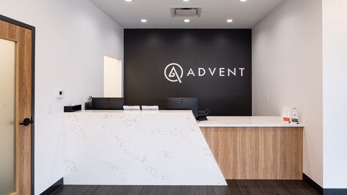 ADVENT Clinic in Columbus, Ohio - Interior - Front Desk - 1200x675