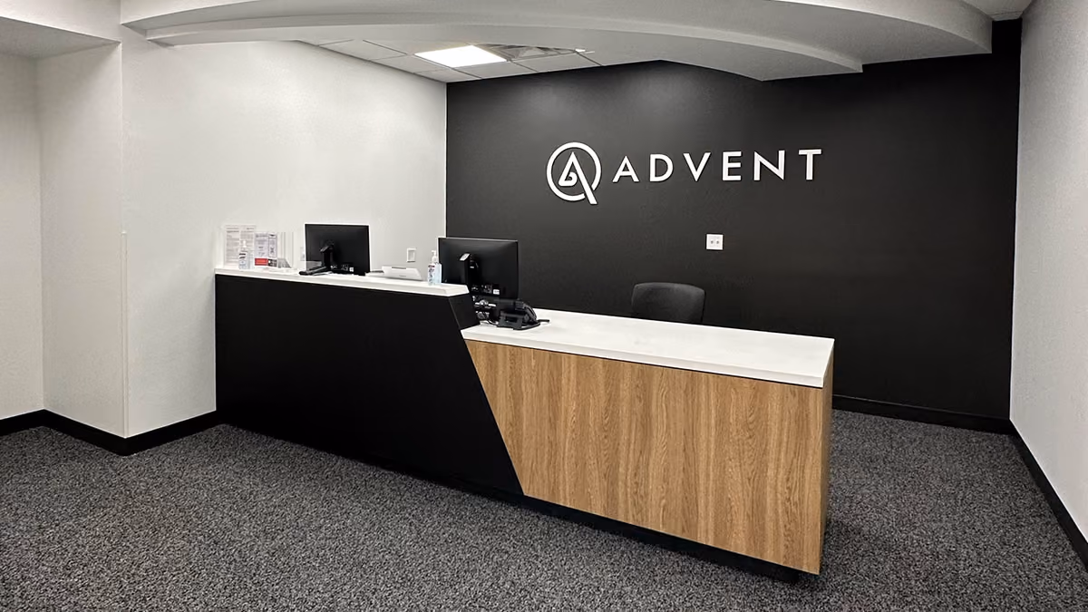 ADVENT Eden Prairie Clinic in Minnesota Front Desk - 1200x675