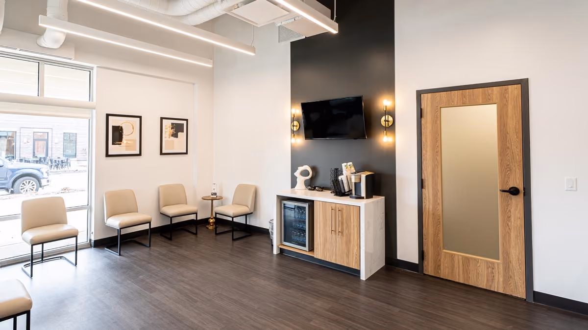 ADVENT Clinic in Columbus, Ohio - Interior - Lobby - 1200x675