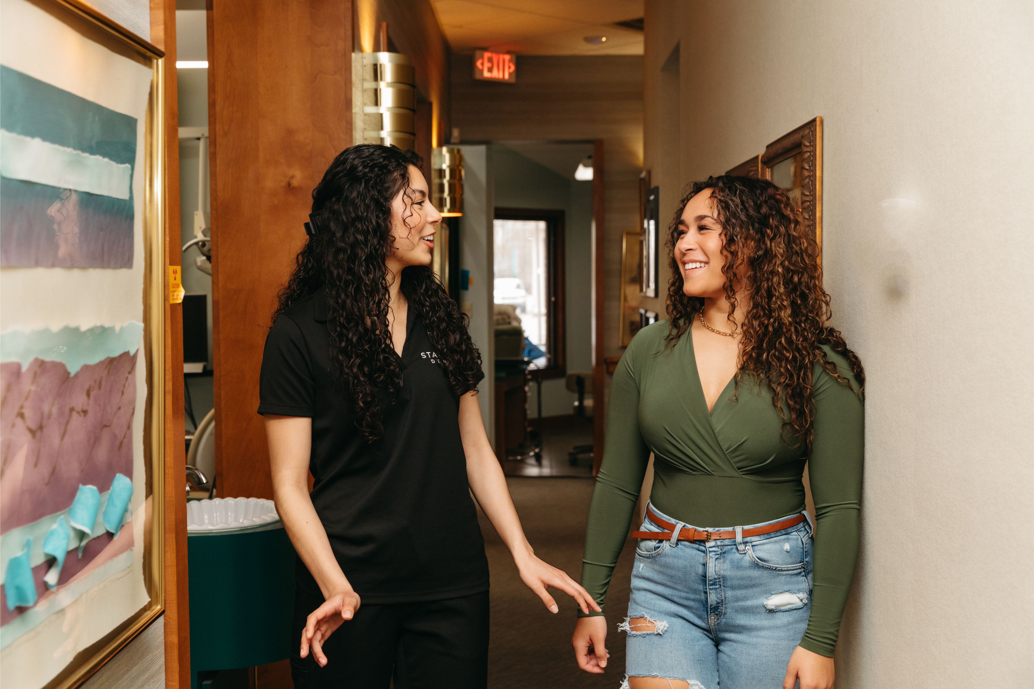 Friendly dental team member welcomes patient at Starbody Dental in Murfreesboro, delivering personalized care.