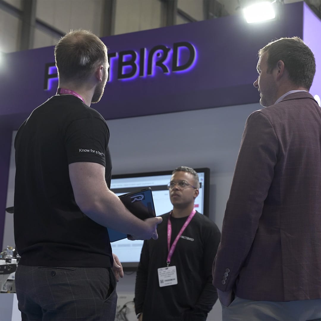A team using Factbird's manufacturing analytics