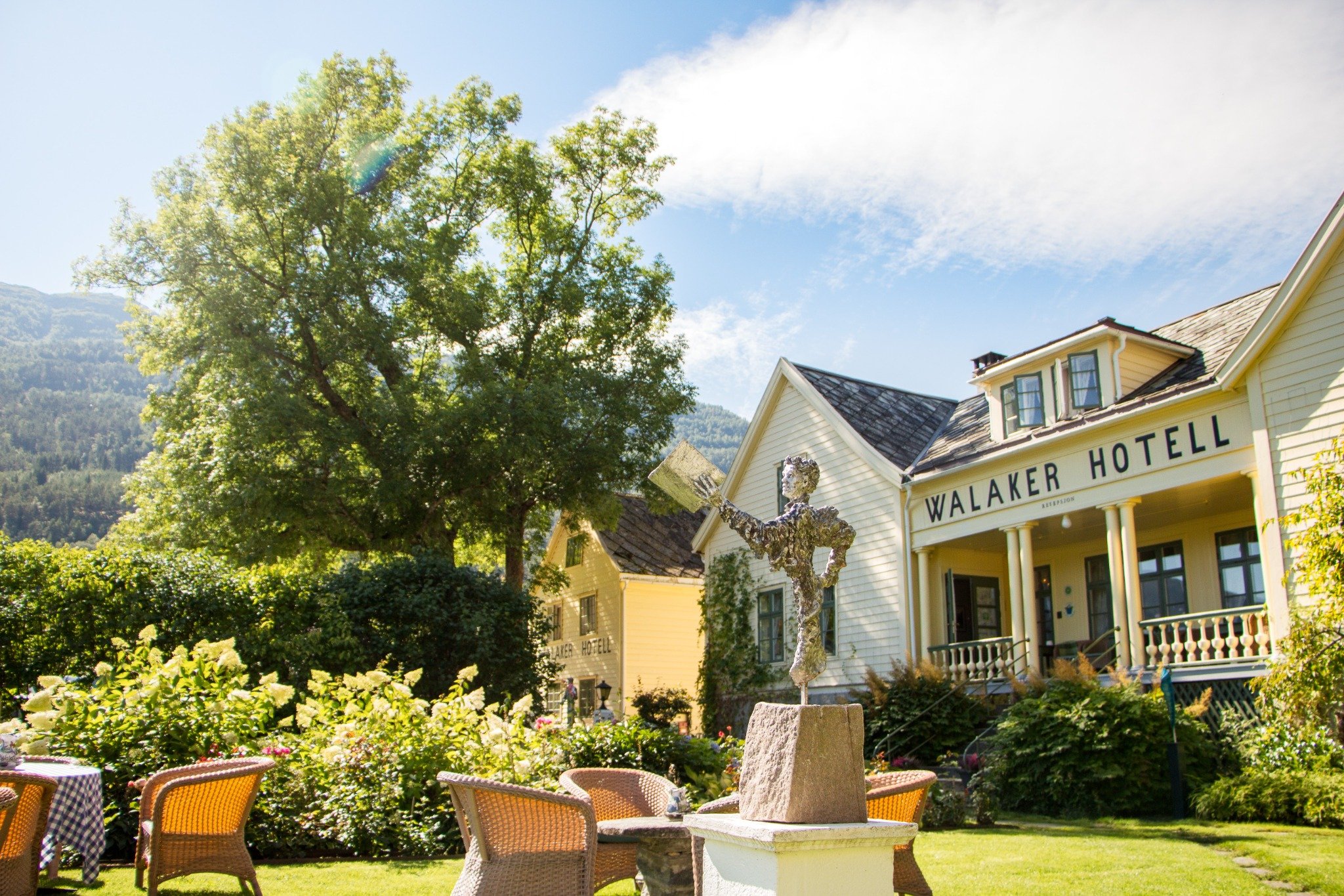 Walaker Hotel