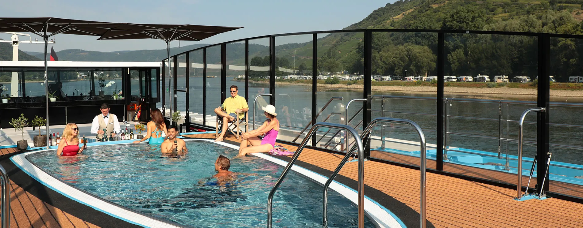 AmaWaterways pool with swim up bar