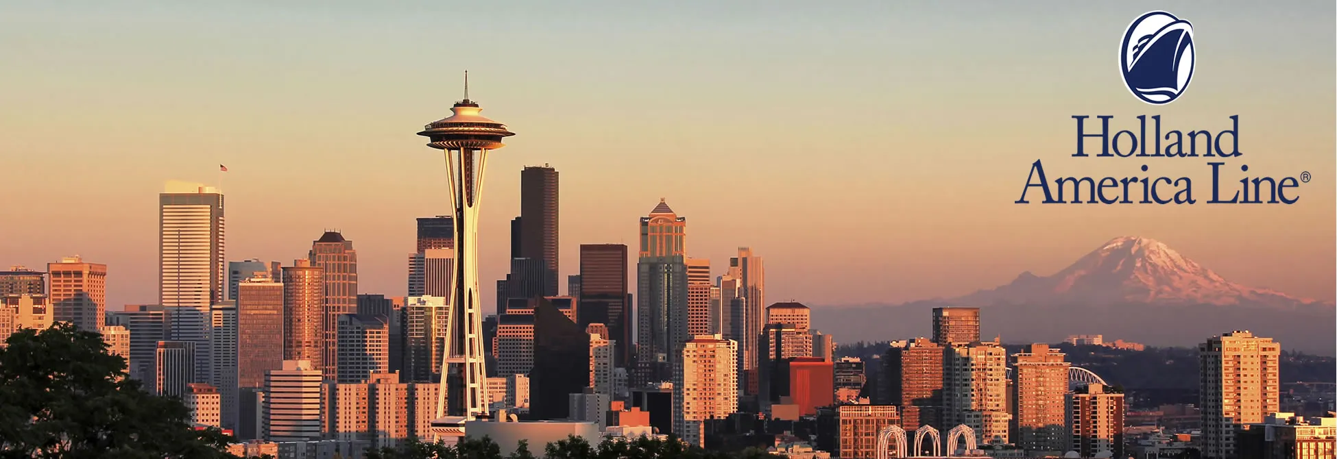 Seattle skyline with Space Needle and Mount Rainier at sunset