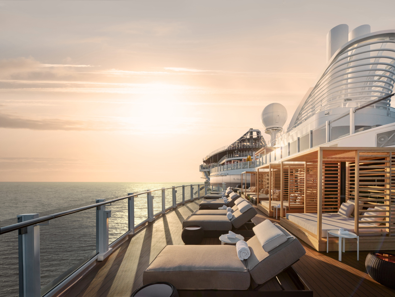 H_NCL_AURA_Haven Sun Deck 2.jpg