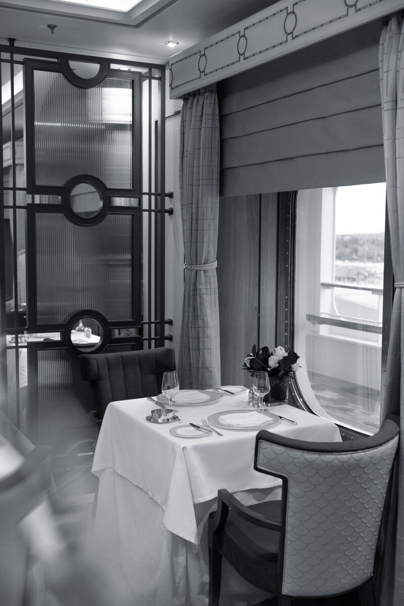 Queen Mary 2, Queens Grill restaurant