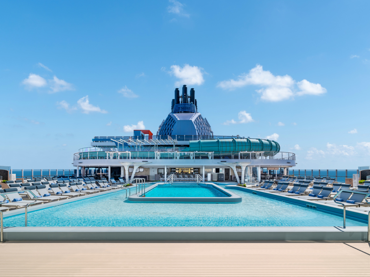 NCL_AQUA_MainPool_483.jpg