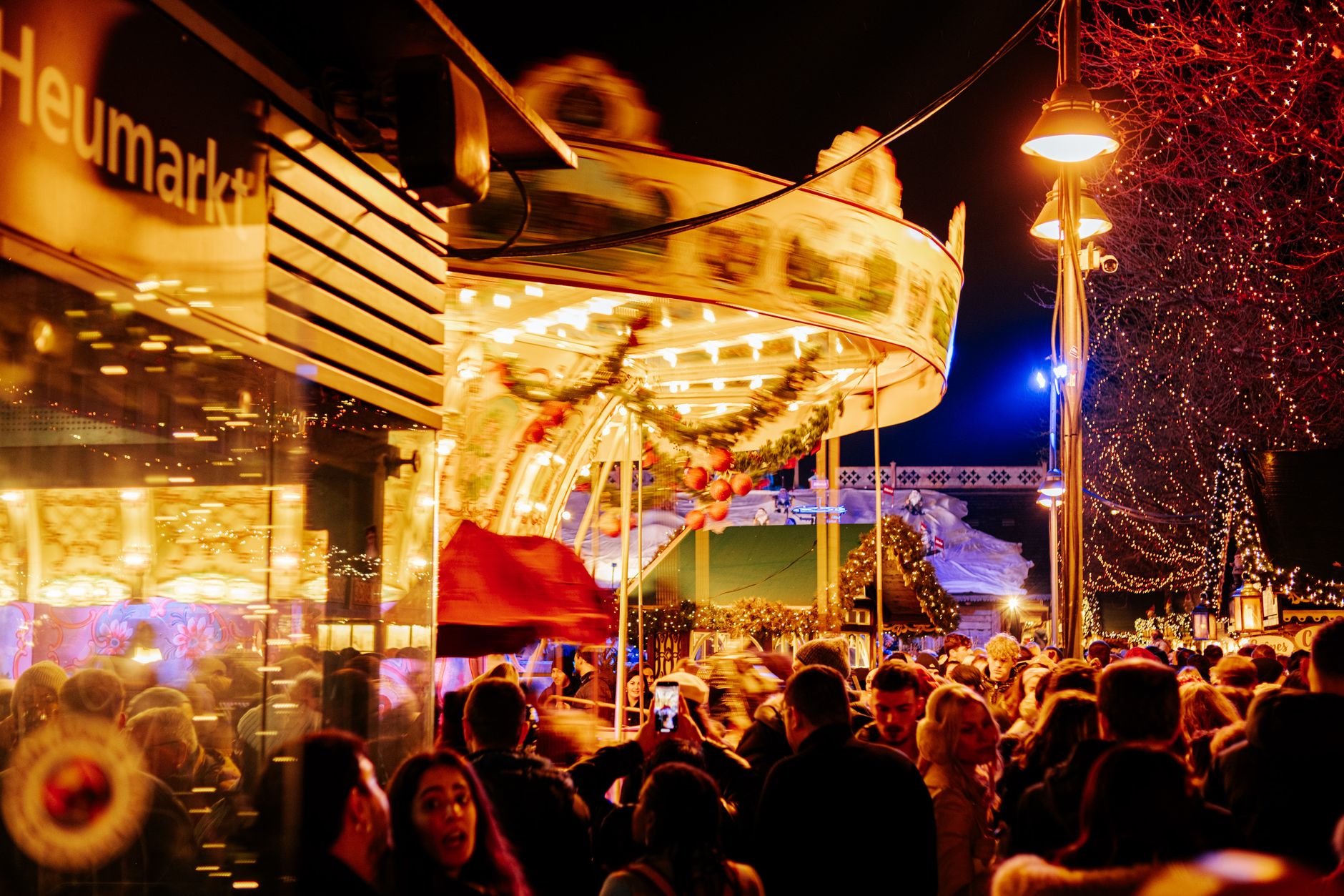 You want seasonal flexibility — especially Christmas markets