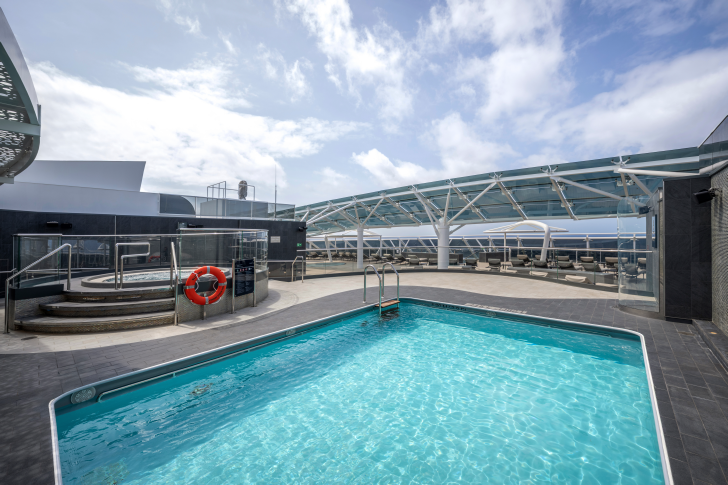 Yacht Club sundeck and pool on MSC World America