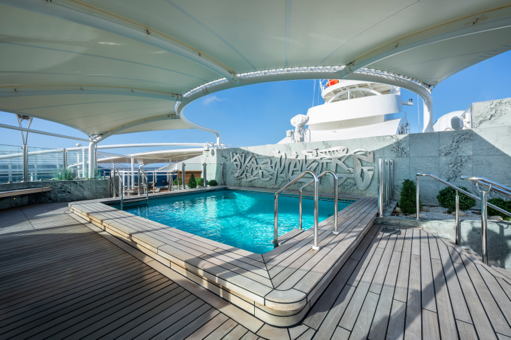 The One Pool, Yacht Club on MSC Fantasia