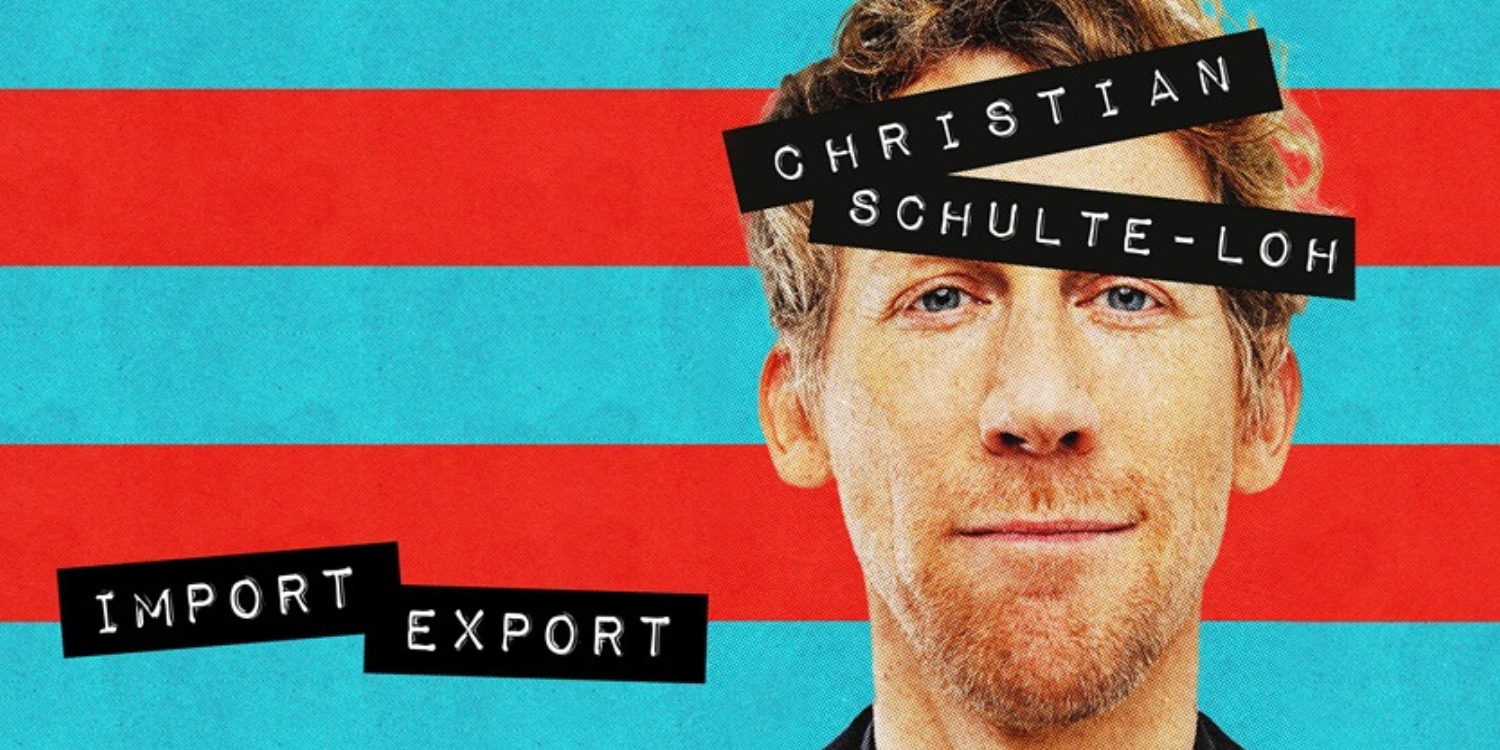 Rot-blau gestreifter Hintergrund und Portrait von Christian Schulte-Loh