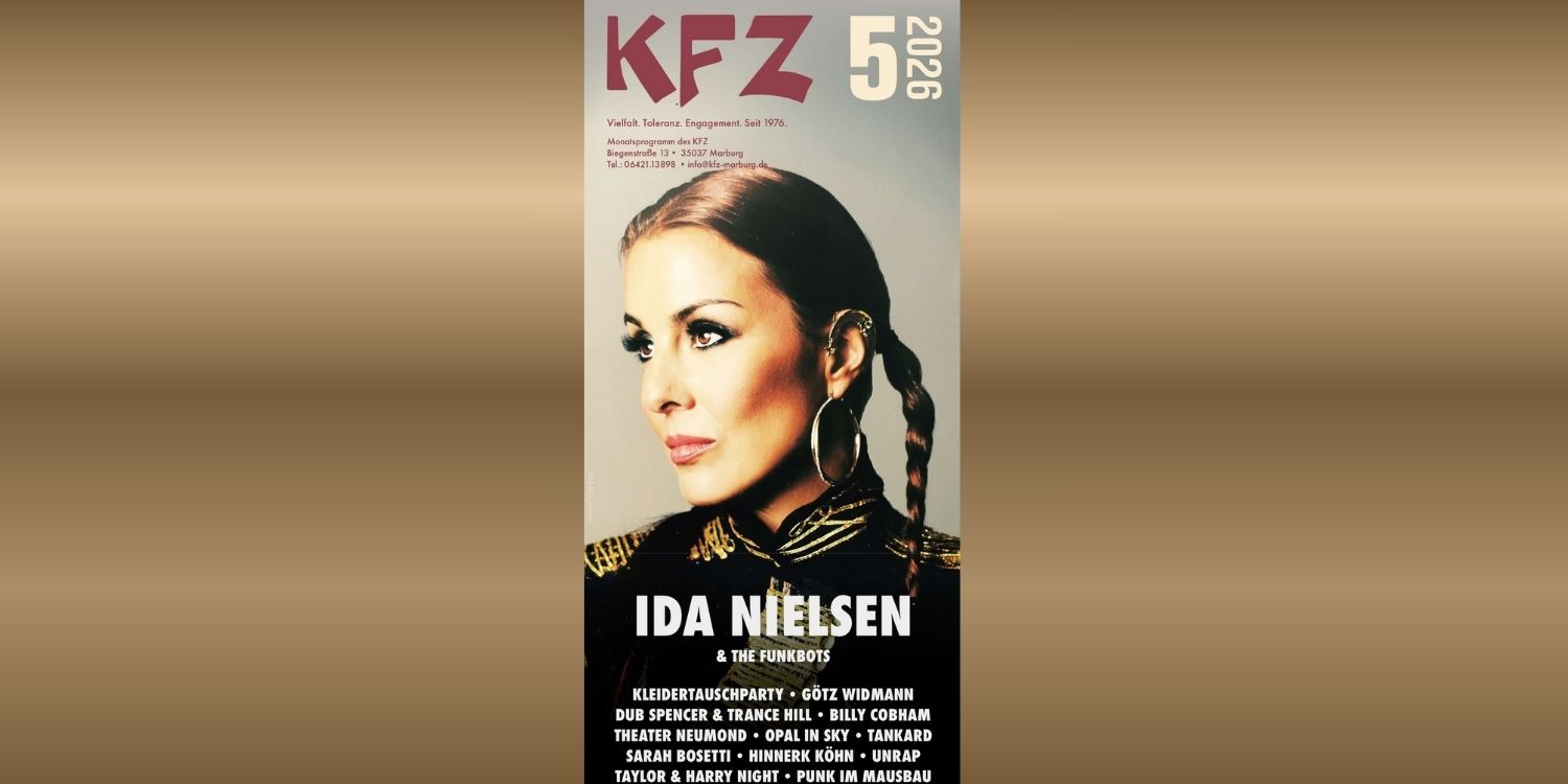 Die Titelseite vom KFZ-Programmflyer für Mai 2026 mit einem Portrait von Ida Nielsen.