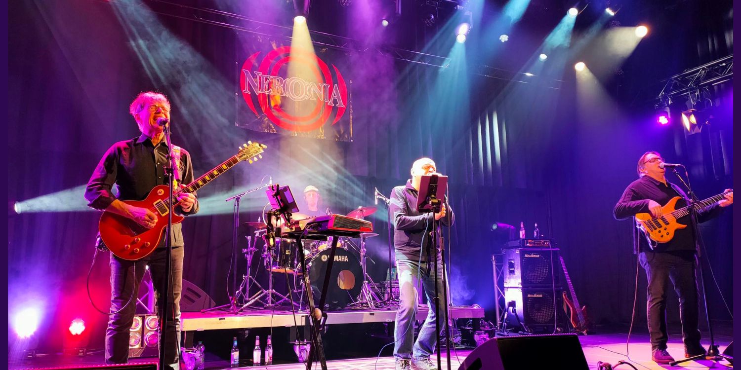 Die Band Neronia live auf der Bühne.