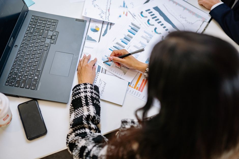Controller Salary Benchmarks 2026: What Employers Really Pay