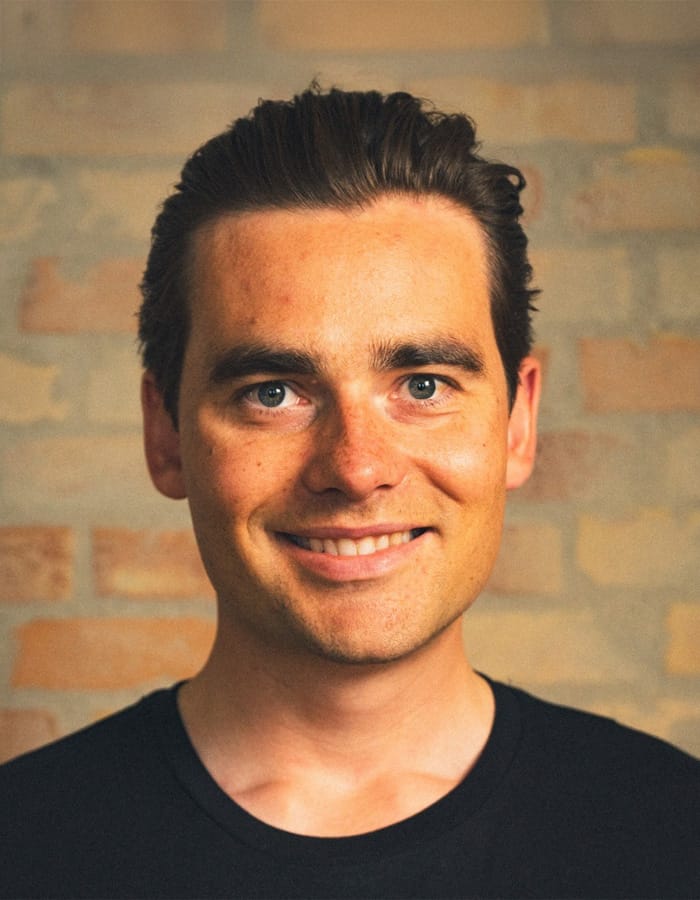 Peter Savnik Factbird