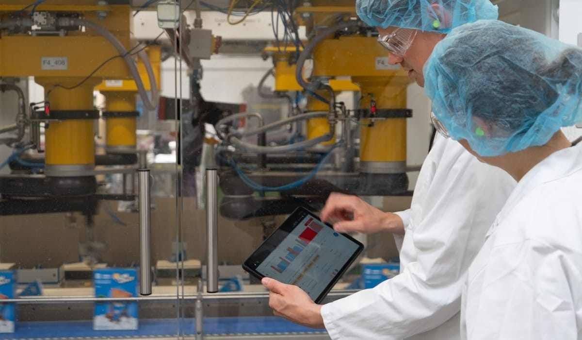 Downtime in manufacturing: What it is and how to reduce it