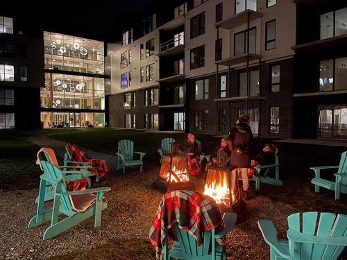 Activité chocolat chaud avec feu extérieur