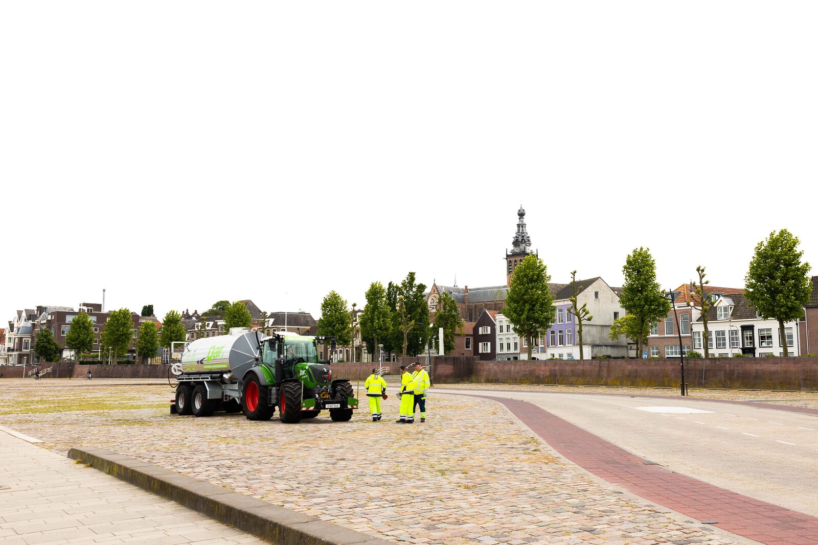 Medewerkers bij Dar Nijmegen aan het werk