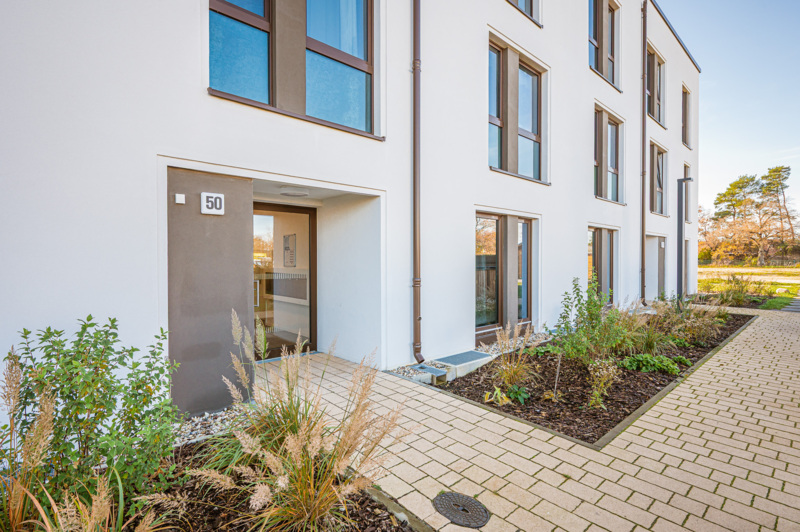 Eingangsbereich Apartmenthaus.jpg